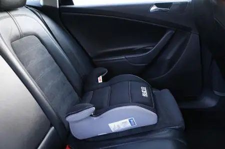 Автокресло-бустер SPARCO