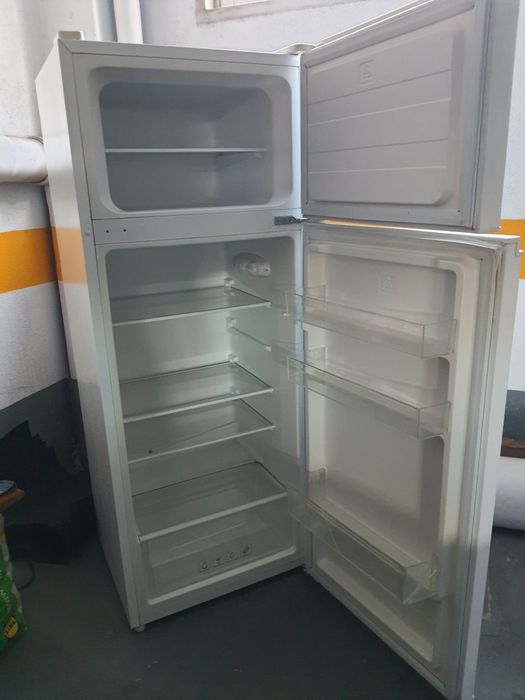 Frigorífico com bom estado