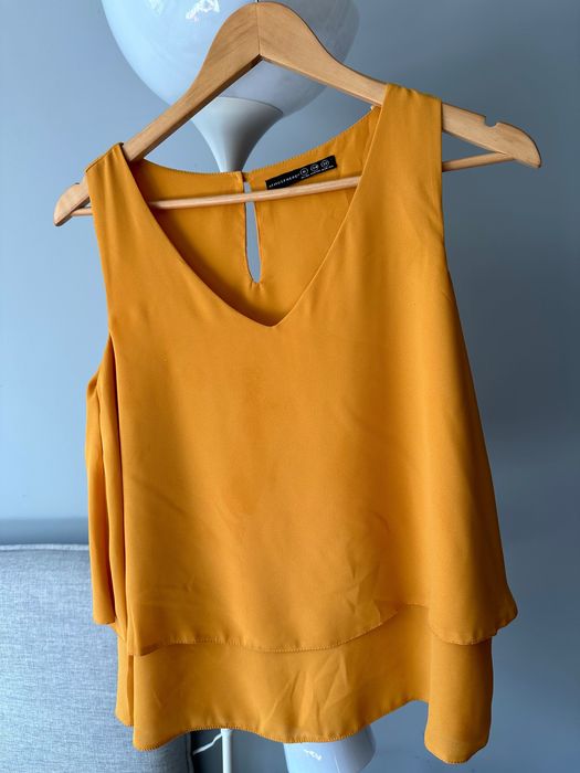 Bluzeczka na lato musztardowa 34 bez rękawów z falbanką oversize