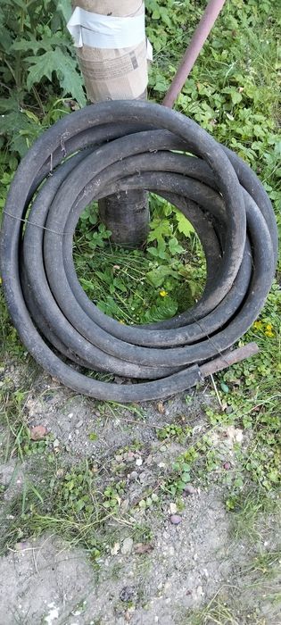 Sprzedam wąż gumowy zbrojony 1"dwa odcinki 11 metrów  i 8 metrów ,oraz wąż gumowy 15 mm 17 m.osrednicy1".