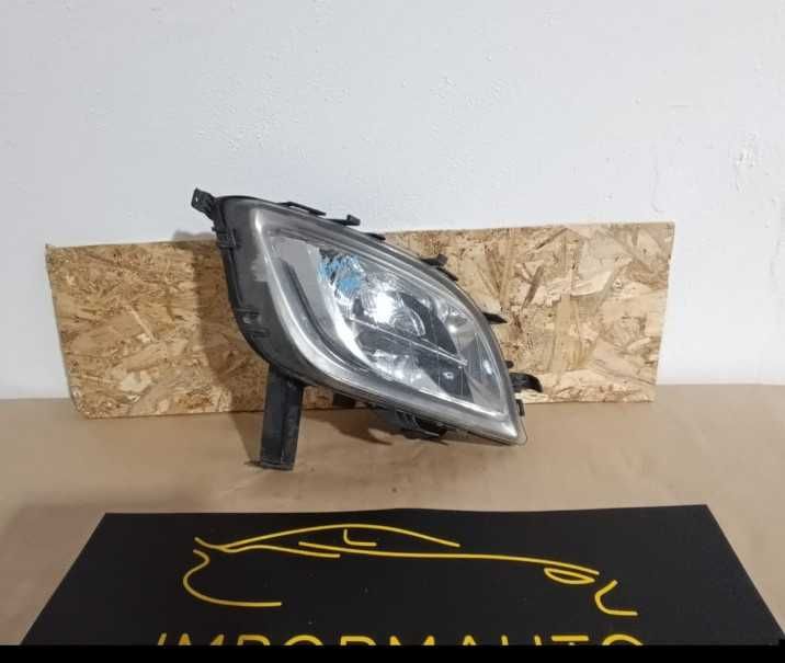 Farol nevoeiro frente direito para OPEL Astra J