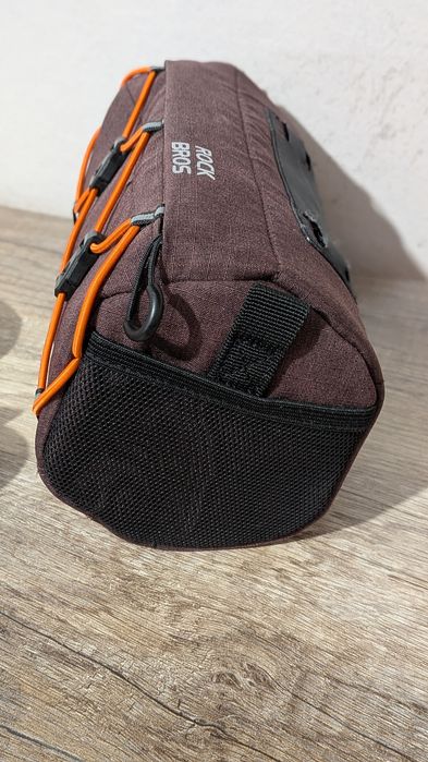Torba rockbros na kierownicę rowerową.