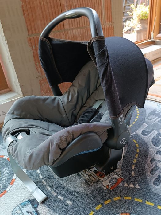 Fotelik samochodowy nosidełko Maxi Cosi plus adaptery do wózka