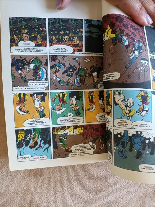 Livro lucky luke banda desenhada