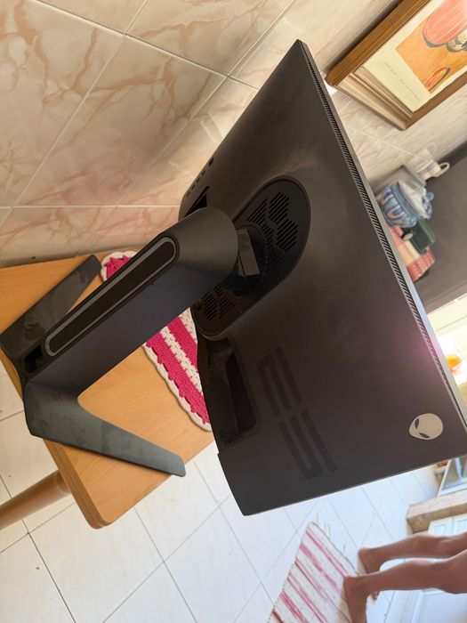 monitor de gaming Alienware AW2521HF de 24,5 polegadas