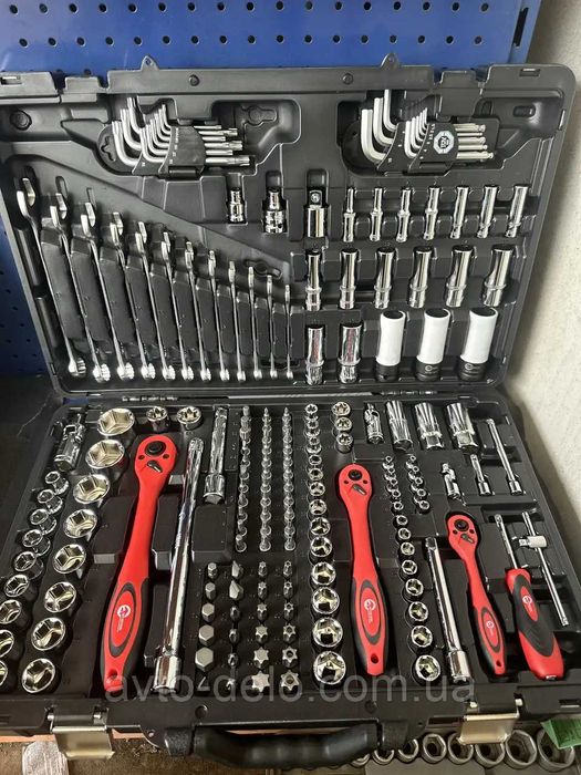 Набор инструмента 1/2", 1/4", 3/8" 176ед. Intertool