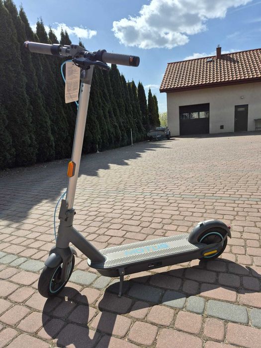Hulajnoga elektryczna Motus Scooty 10
