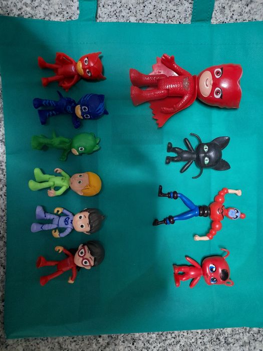 Various Dolls