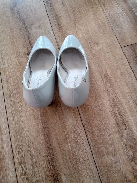 Buty na obcasie damskie