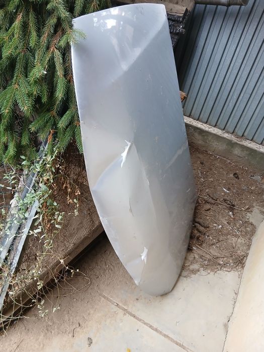 Продам капот фольксваген б5 під відновлення!