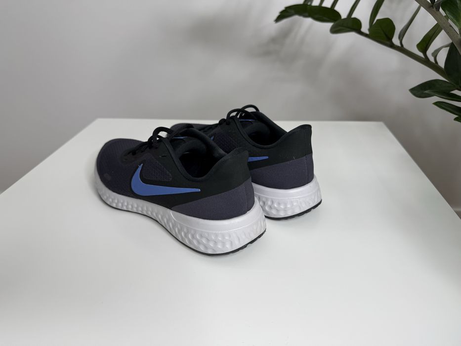 Кросівки Nike revolution 5 оригінал