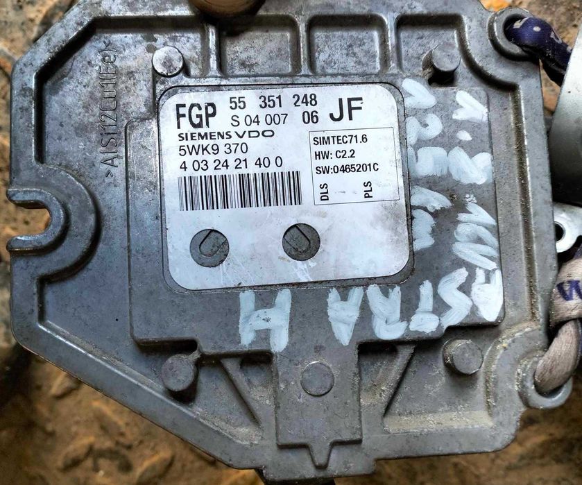 komputer sterownik silnika Opel 1.8 16v Astra H 55/351/248
