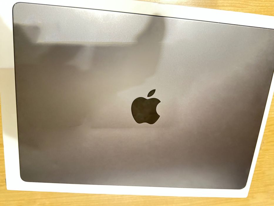 MacBook PRO 14" 2023  M3 PRO 18GB RAM 512 GB SSD FV 23%