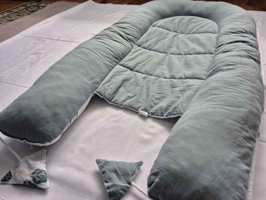 Kokon niemowlęcy dwustronny stan idealny