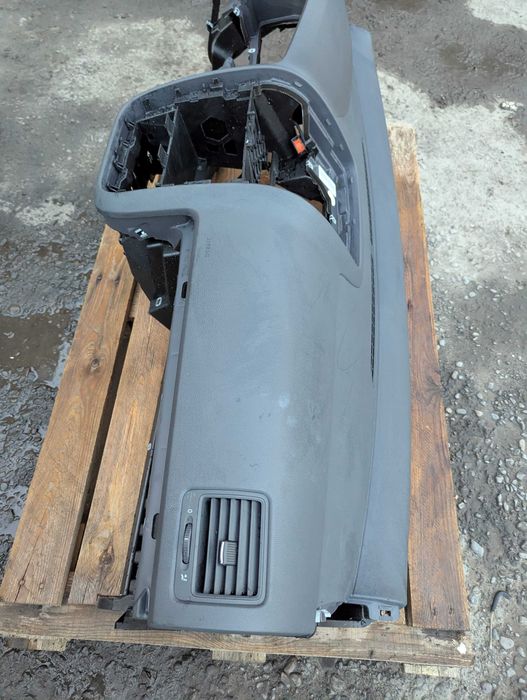 Торпедо Панель AIRBAG Консоль ВАГ WAG VOLKSWAGEN GOLF V Гольф 5 Jetta Джета