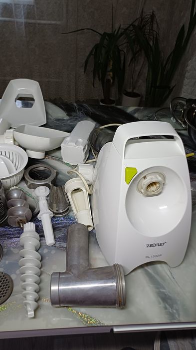 Кухоний комбайн Zelmer 1500W