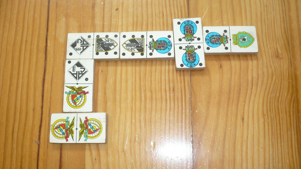 Dominó de Emblemas Majora - Antigo