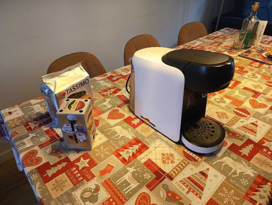 Ekspres do kawy Bosch Tassimo + kawa