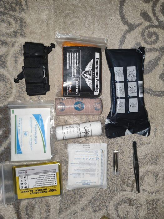 Продам аптечку військову