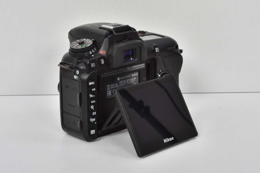 NIKON D7500 wykonał 9.718 zdjęć JAK NOWY