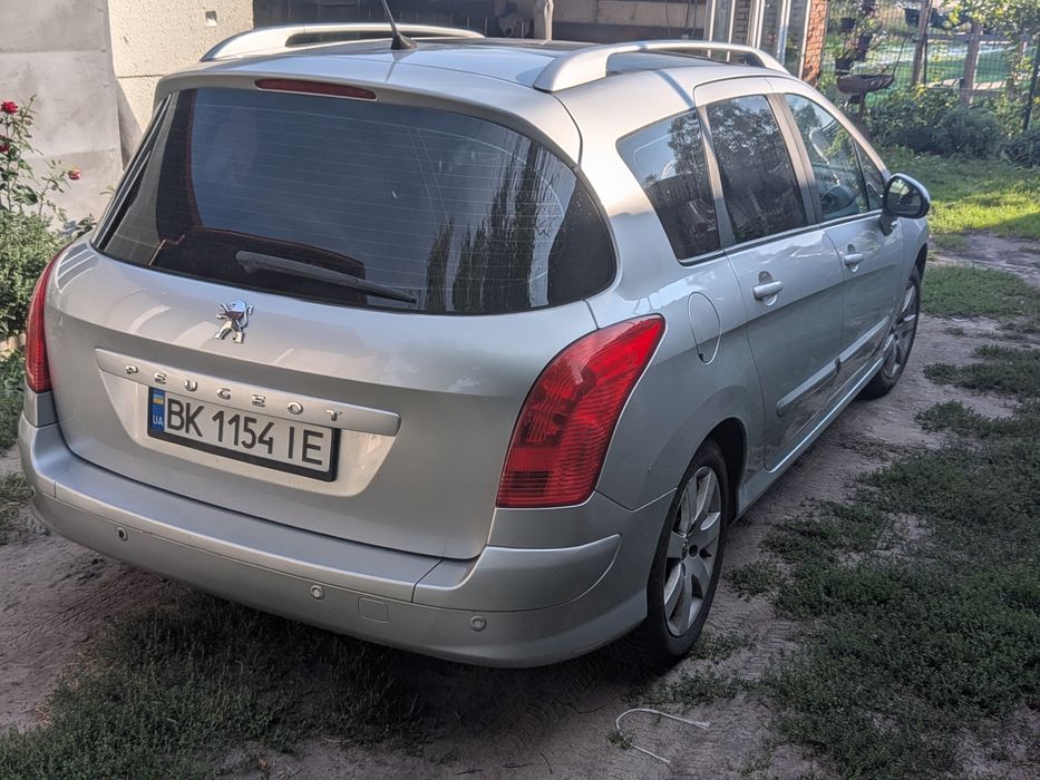 Авто  Пежо 308 2010