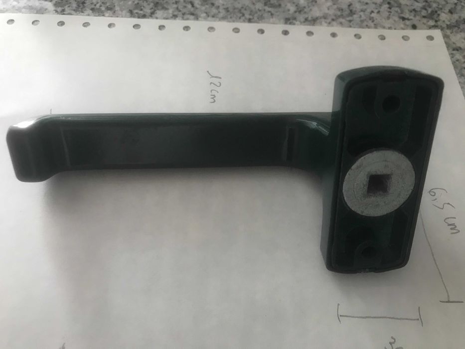 Puxador de aluminio com mola de recuperação (Muleta)