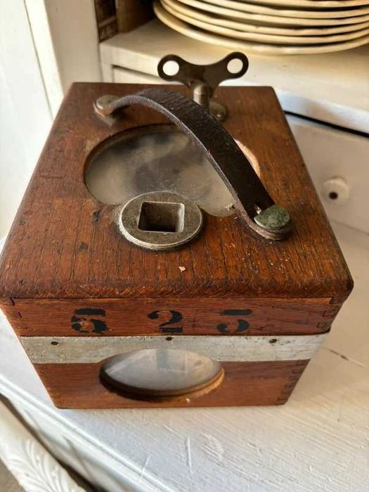 Relógio antigo chegada de pombos