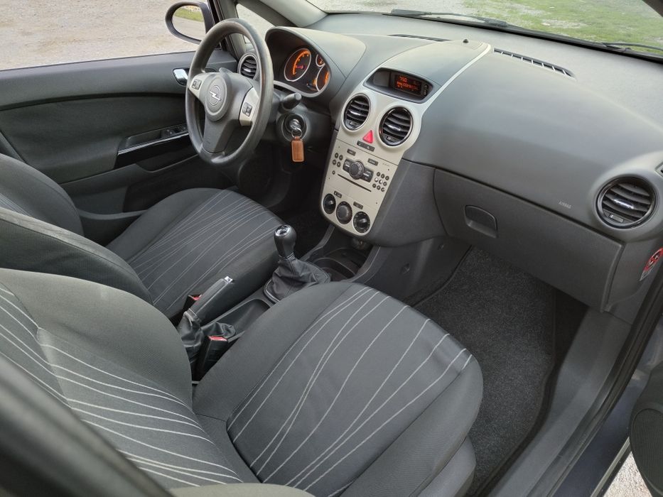 Opel corsa 1.2  bem estimado
