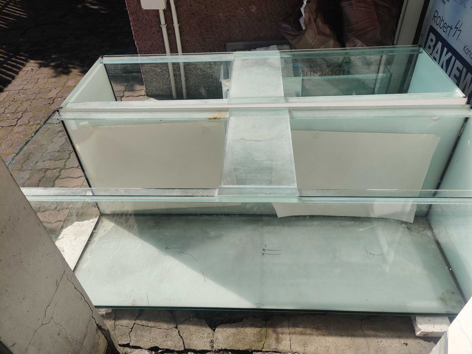 Akwarium sprzedam 1000l 2sztuki
