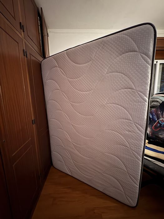Colchão conforama com pouco uso
