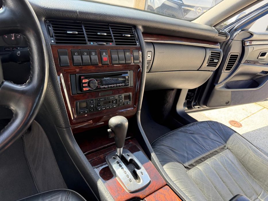 AUDI  A 8   2.8 Automático  Nacional