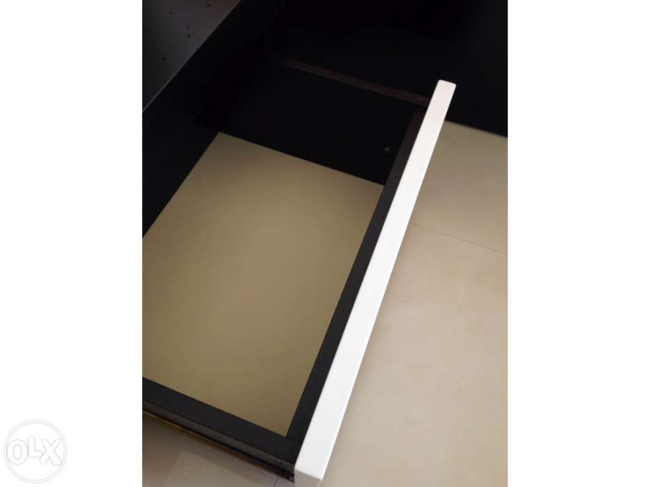 Quartos de casal lacado NOVO e outros vendo para alugar espaço