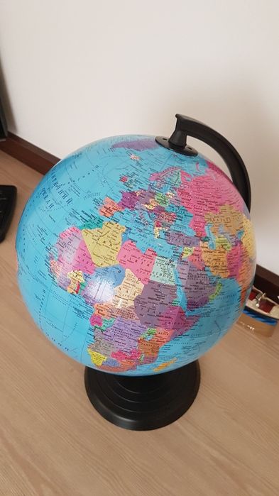 Глобус політичний