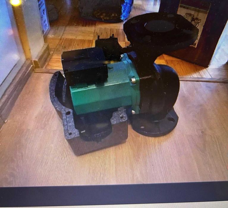 Циркуляційний насос  WILO STRATOS MAXO 40/0,5-4 PN6/10-R7