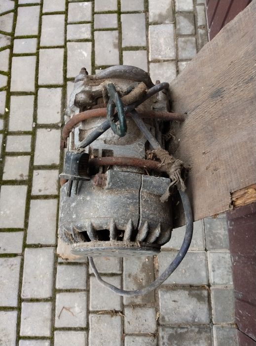 Двигун для січкарні