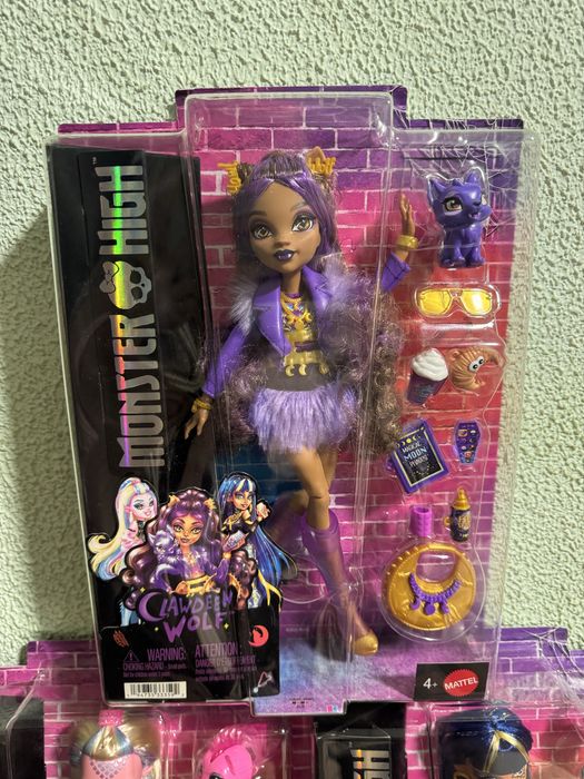Ляльки Монстер хай . Лягуна Блу . Клео де Ніл