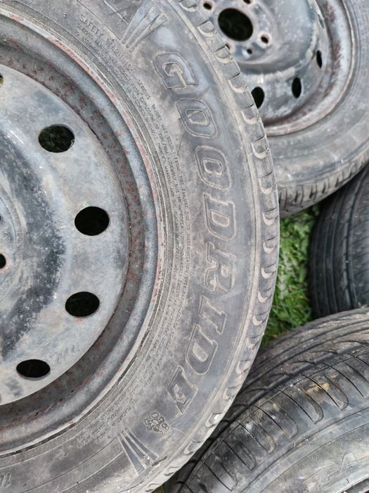 Komplet opon r14 Dębica felgi plus opony