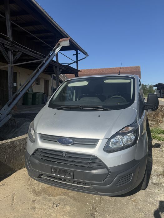 Ford E-Transit Custom