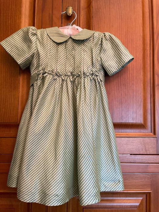 Vestido lindo de seda menina 1/2anos