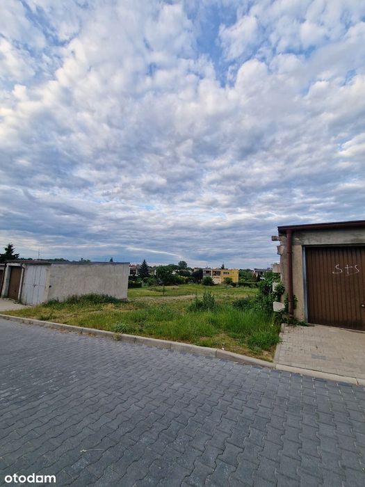 Działki pod garaż 18m2