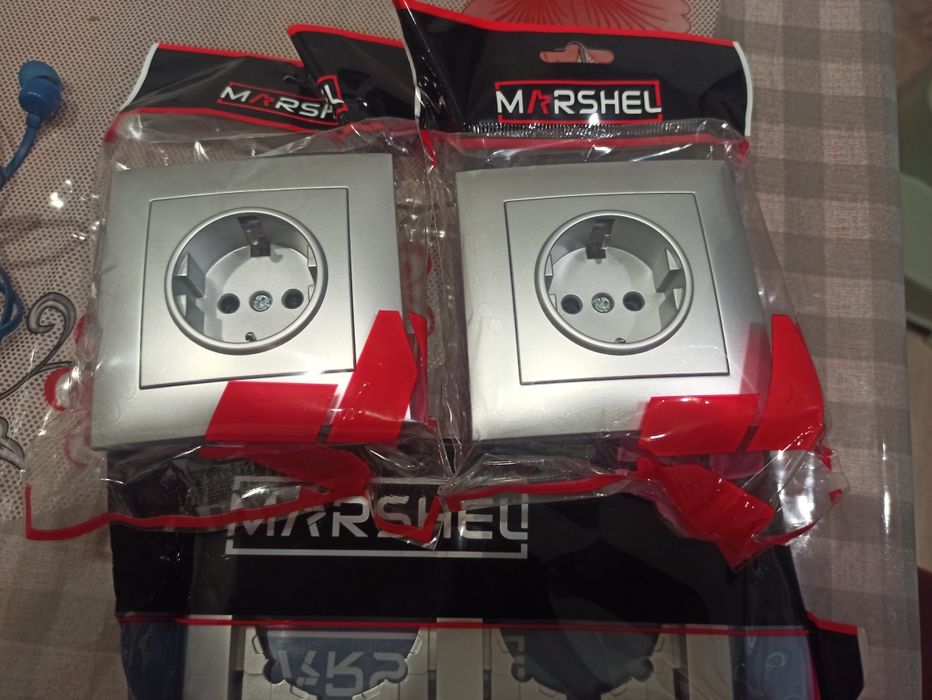 Розетка 2 шт, рамка 1 шт Marshel