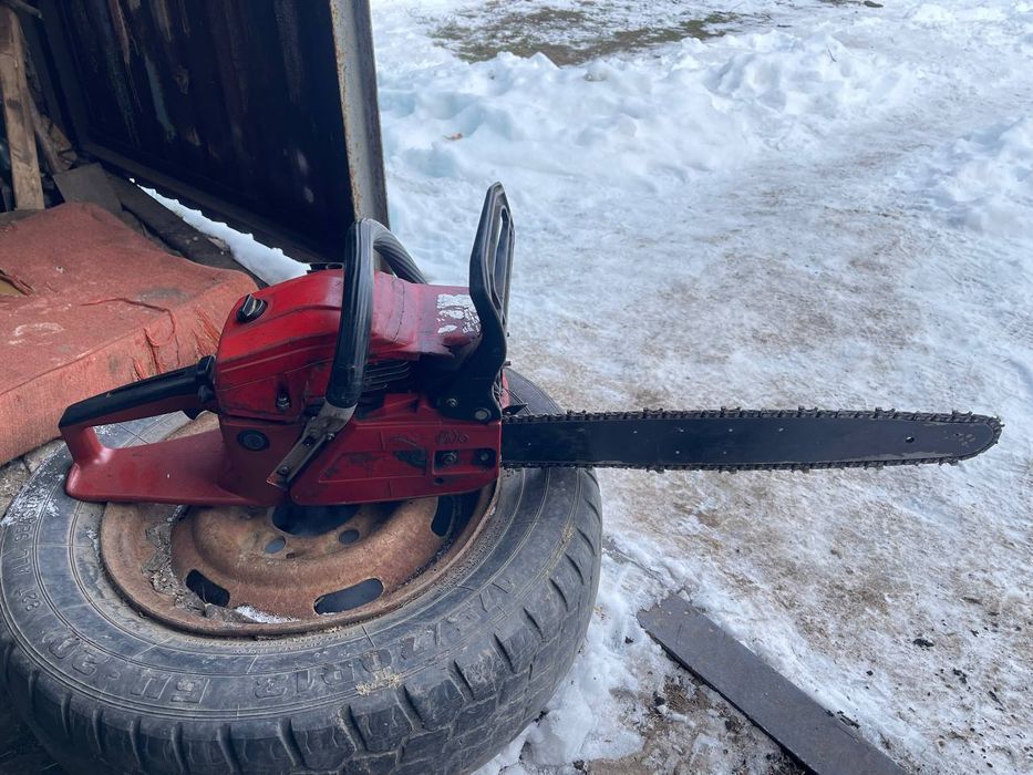 Бензопила Goodluck GL4500 в рабочем состоянии