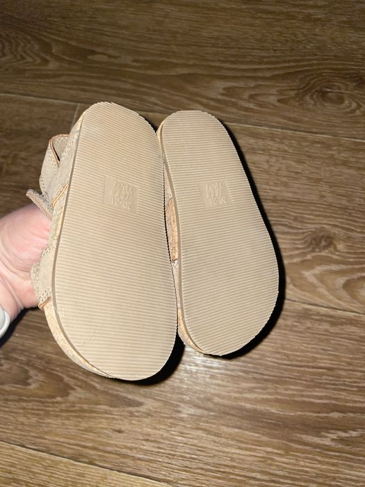 Сандалі H&M для хлопчика 21 розмір 12,5 устілка