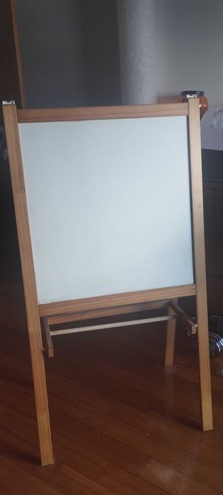 Quadro/cavalete IKEA criança