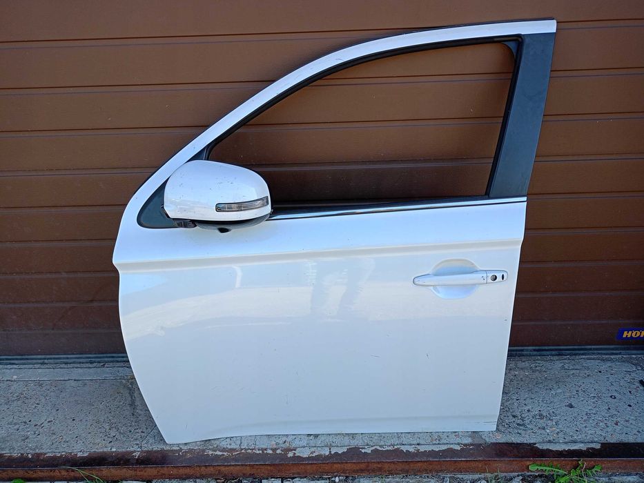 mitsubishi outlander двері двери аутлендер