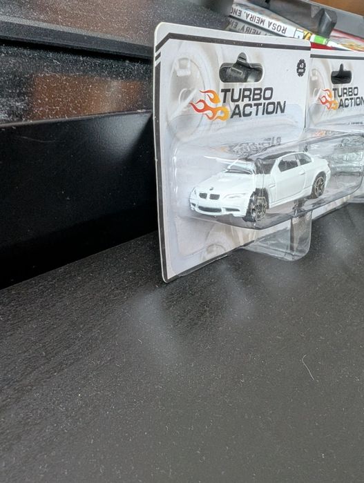 Miniatura Diecast 1:64 BMW e Mercedes