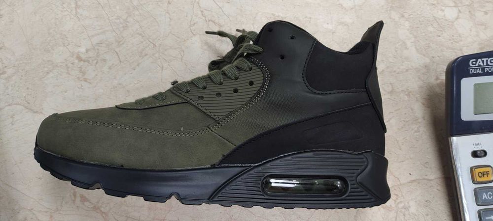 Кросівки зимові чоловічі нові