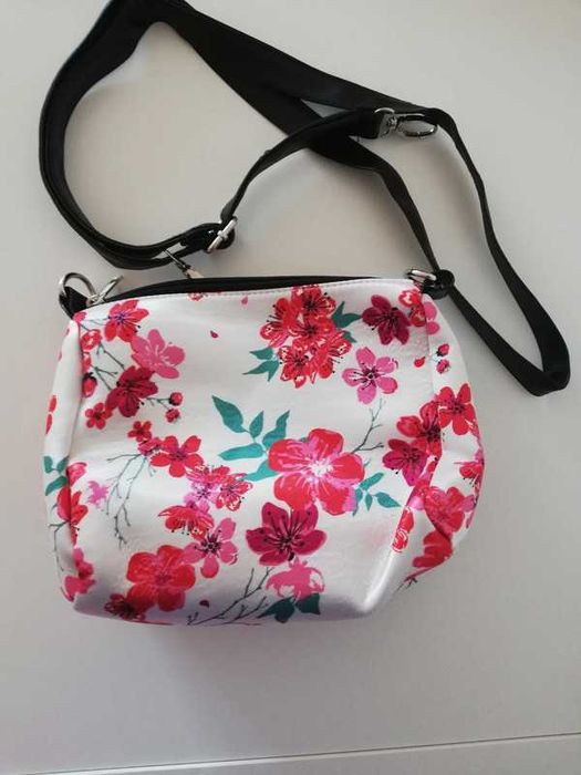 Mala/bolsa pequena NOVA