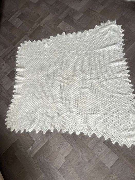 Пуховый Оренбургский платок из козьей шерсти ручной работы