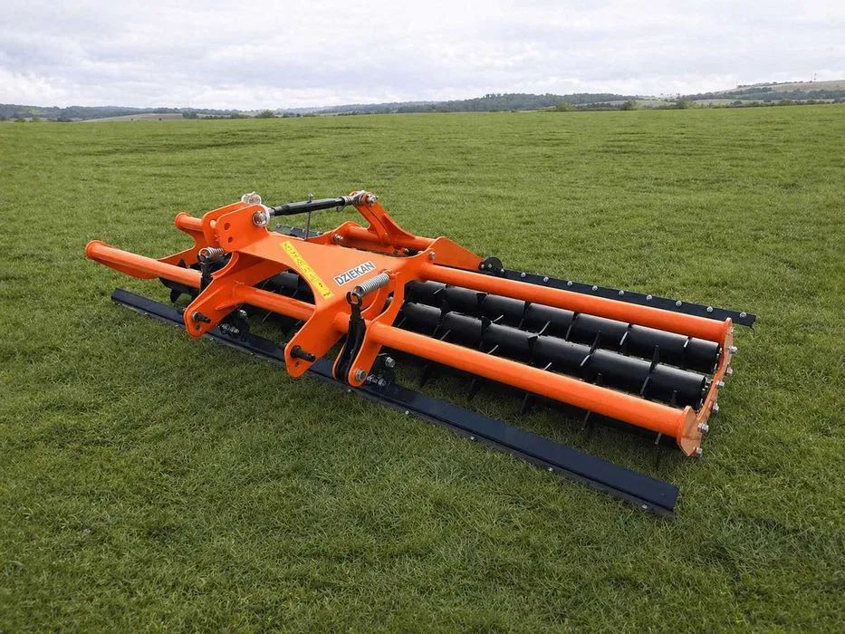 Aerator napowietrzająco-niwelujący do ciągniczka ogrodowego wertykulator Chwastownik Włóka